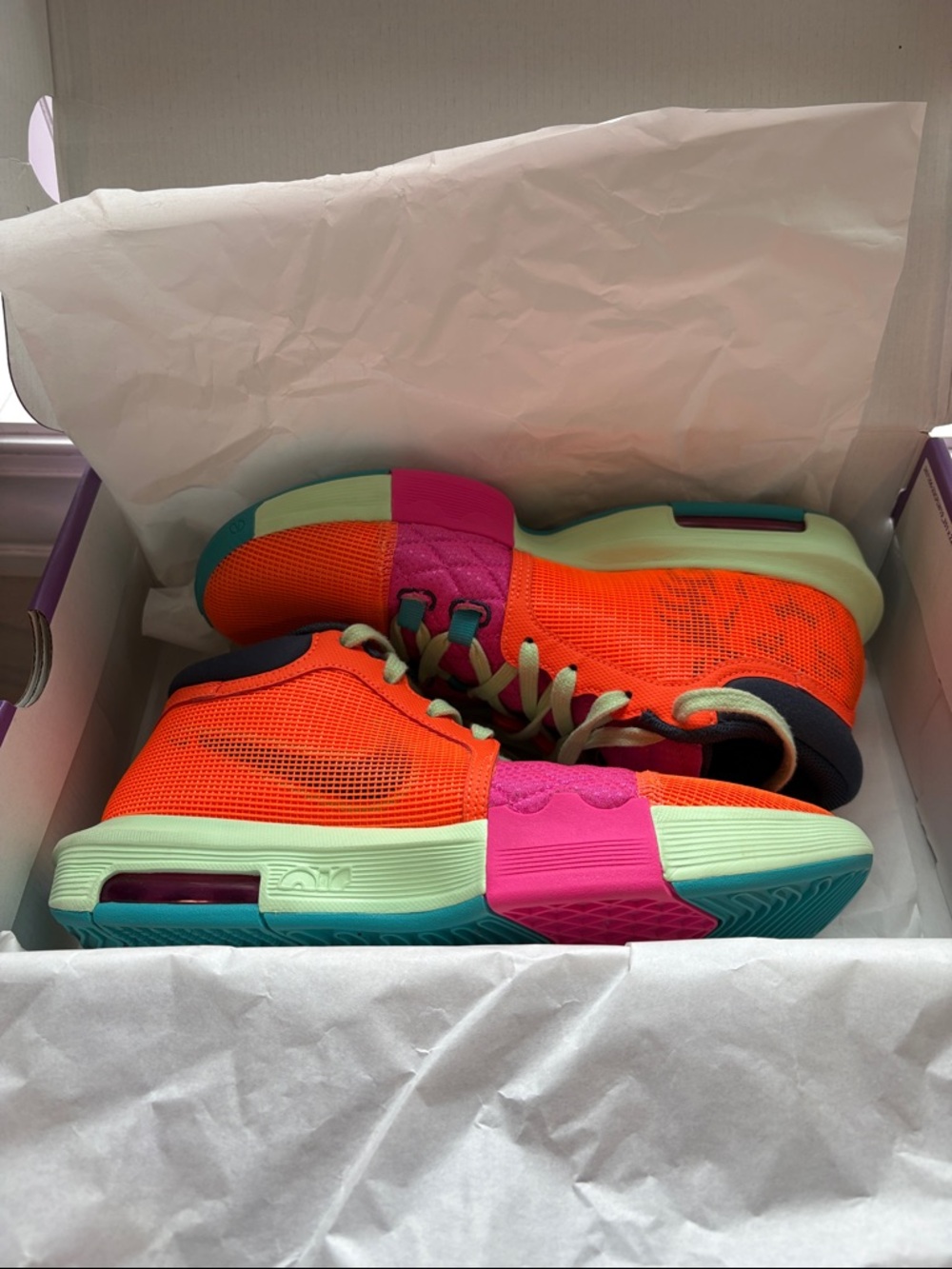 LeBron witness VIII. Women’s 9/Men’s 10.5.